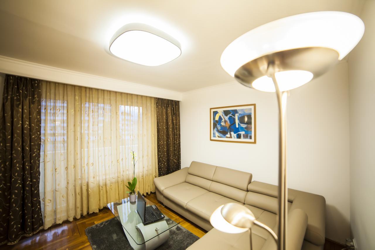 Business Class Apartment Cluj-Napoca Buitenkant foto