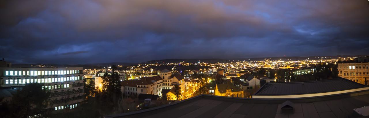 Business Class Apartment Cluj-Napoca Buitenkant foto