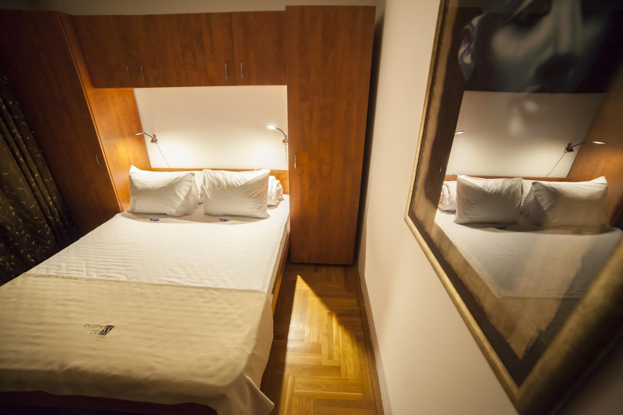 Business Class Apartment Cluj-Napoca Buitenkant foto