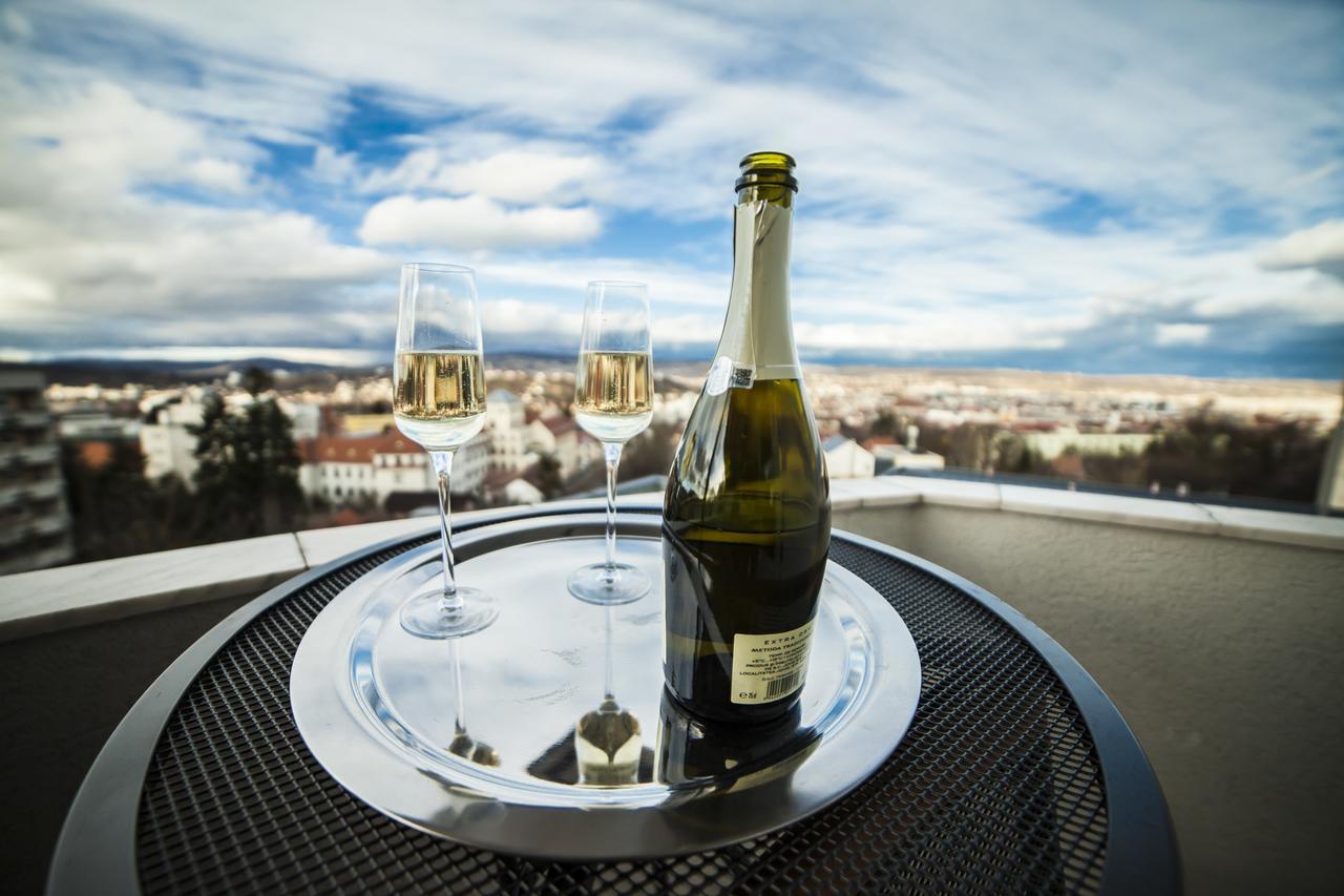Business Class Apartment Cluj-Napoca Buitenkant foto