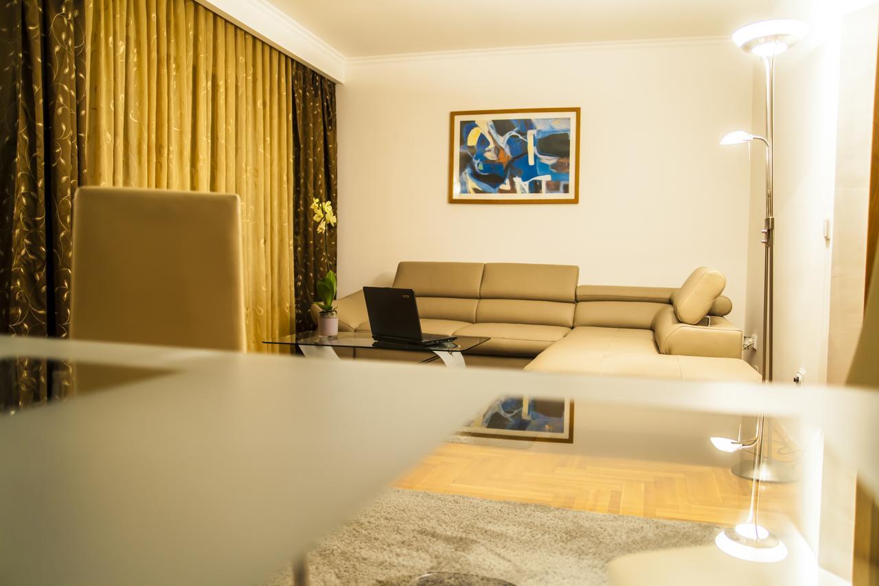 Business Class Apartment Cluj-Napoca Buitenkant foto