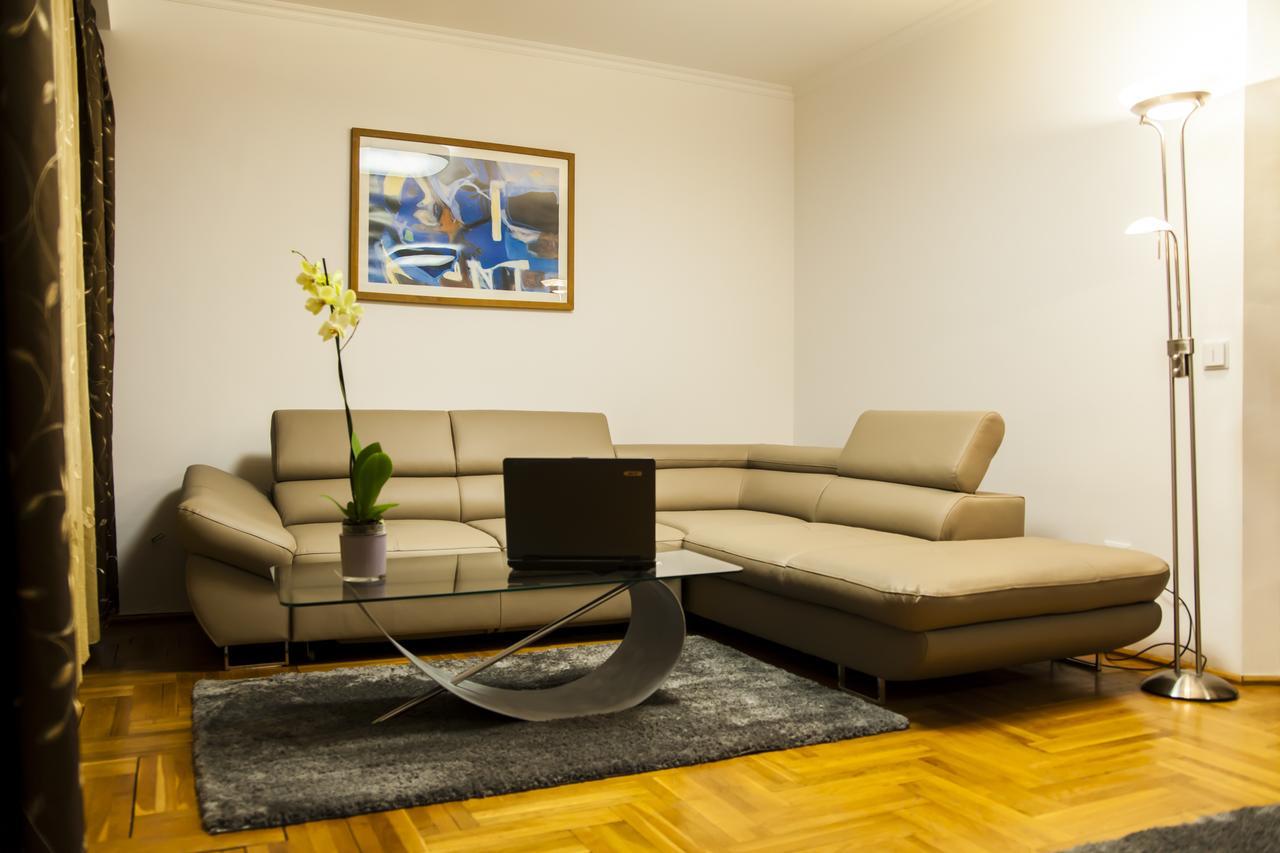 Business Class Apartment Cluj-Napoca Buitenkant foto
