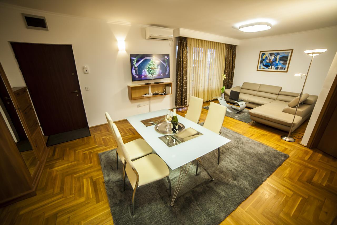 Business Class Apartment Cluj-Napoca Buitenkant foto